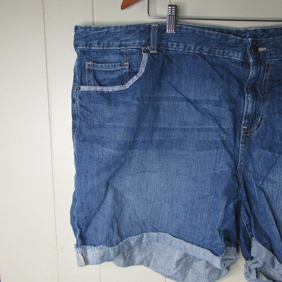 Old Navy Plus Denim Shorts 28 Roll Cuff Blue - Picture 4 of 13